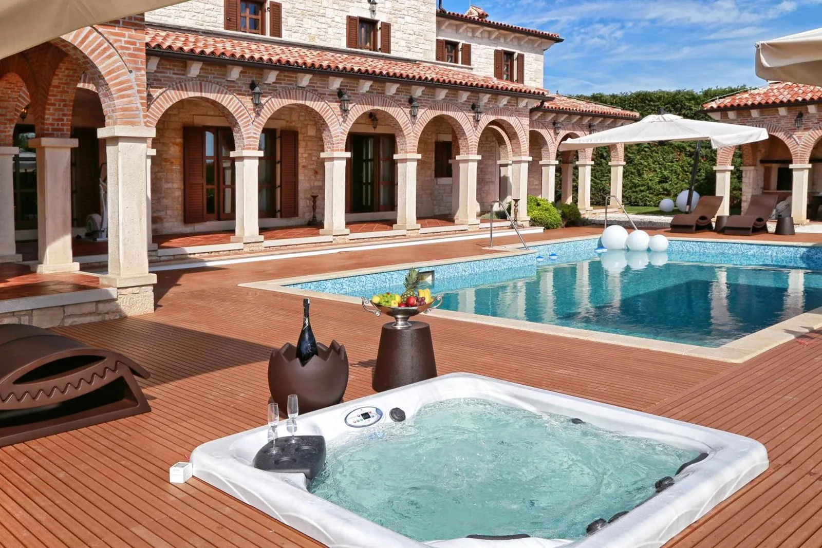 Villa Carolus-Luxurious Istrian Villa, Bild 2